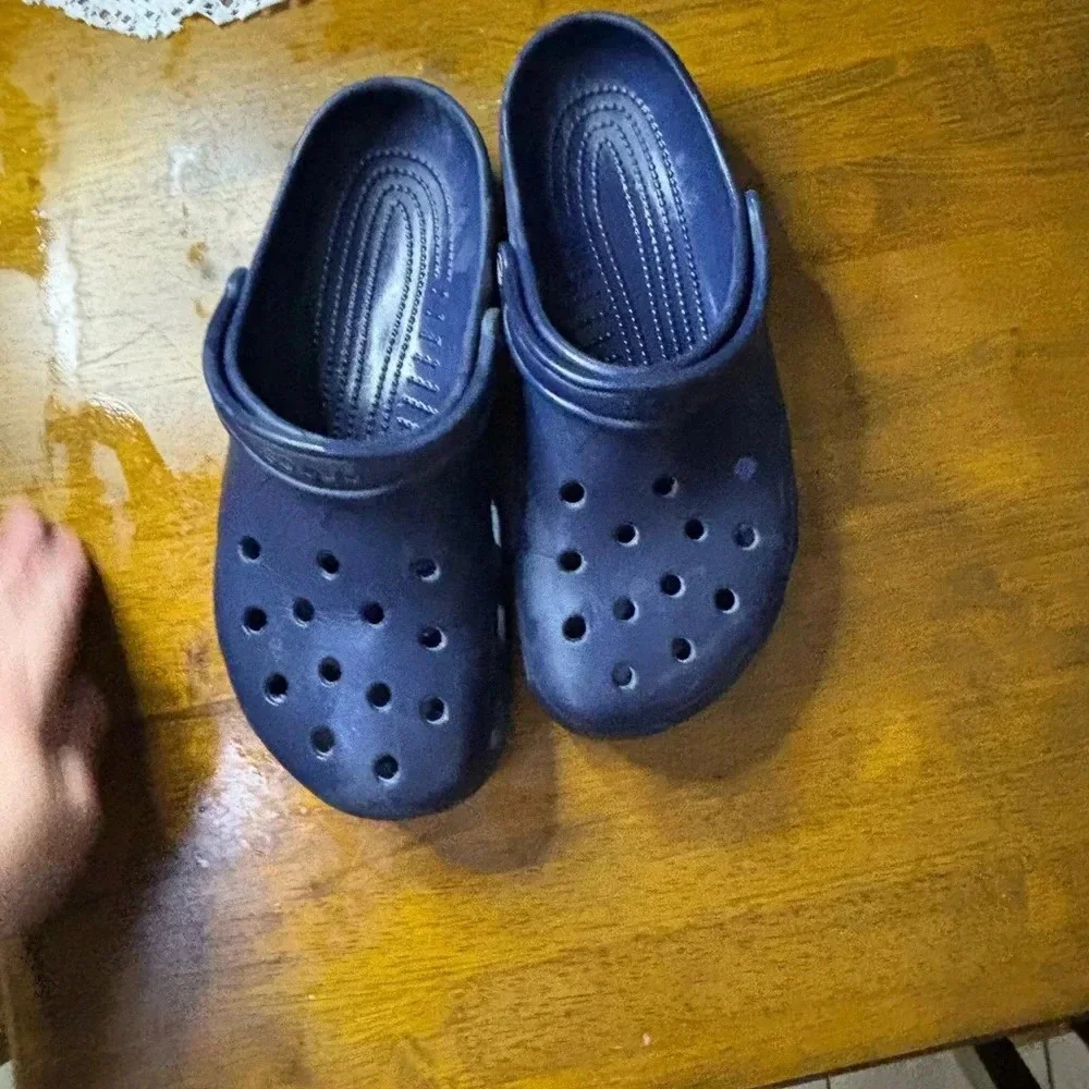 Crocs classic unisex clog shoes.